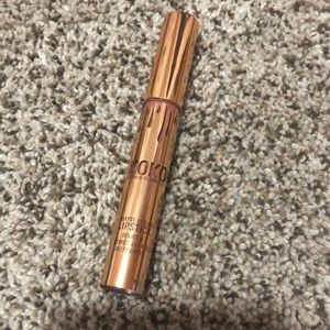 Matte liquid lipstick